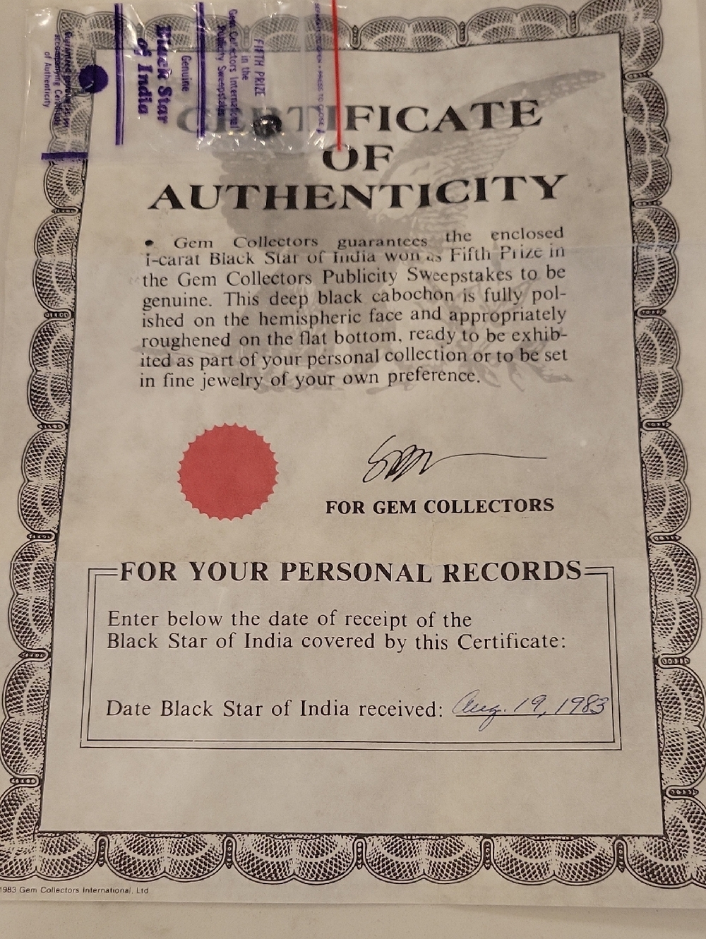 Vintage Women Jewelry black and red certificate display